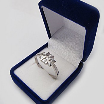Stříbrný prsten KPS044